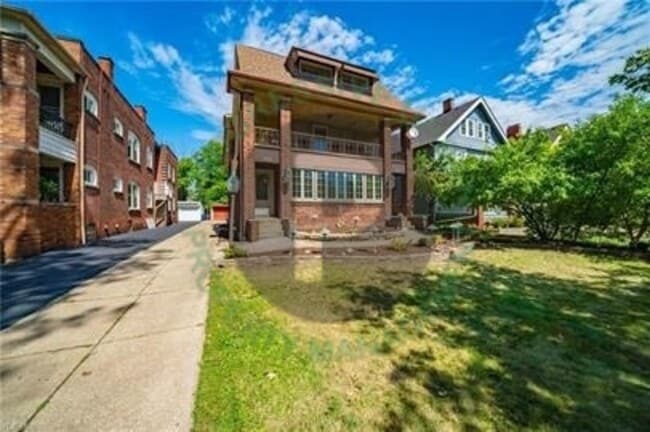 Photo - 14724 Clifton Blvd