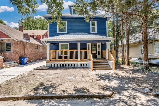 Building Photo - Riverside home for rent