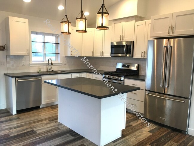 Photo - 3 Bedroom 2 Bath House For Rent