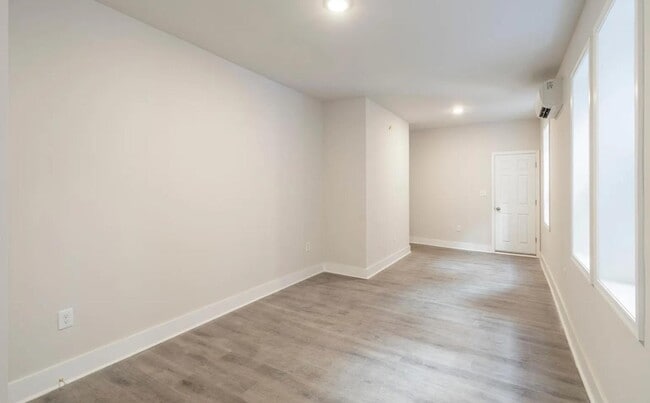 Photo - 1633 S Conestoga St