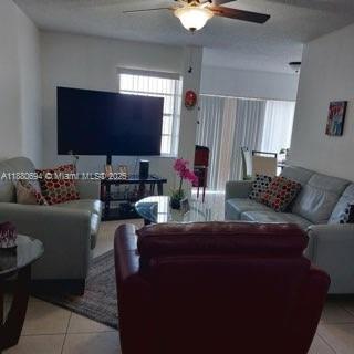 Photo - 9321 SW 4th St Unidad 101D