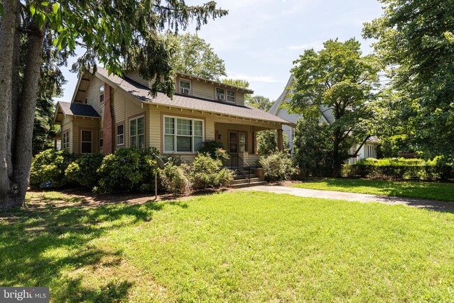 733 Camden Ave