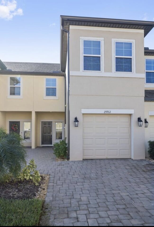 Photo - "Charming 3-Bedroom Retreat with Lake View & Pool on Southwell Lane, Wesley Chapel!"