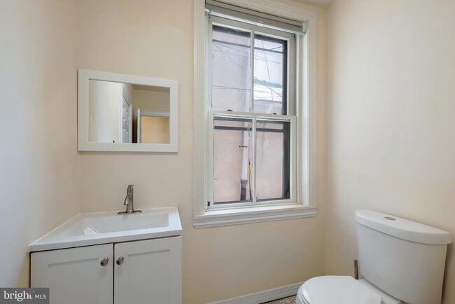 Photo - 2212 Fairmount Ave Unit 1