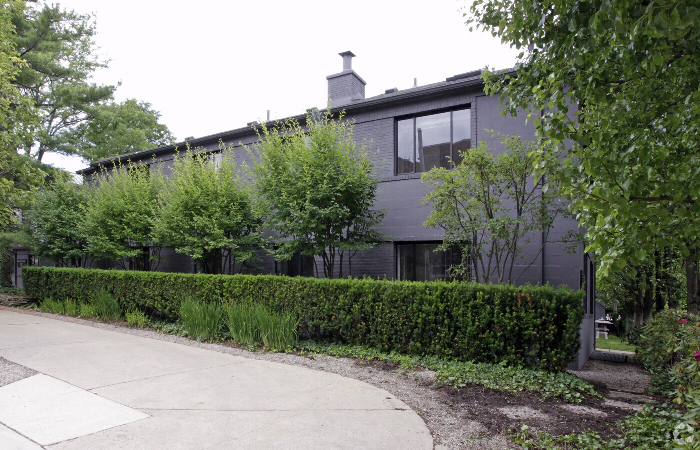 Photo - Baldwin Manor