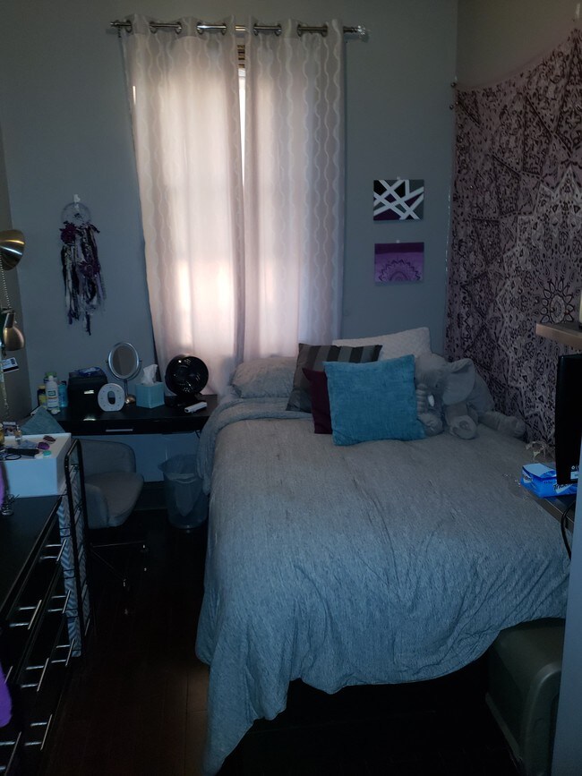 Photo - 1533 Cecil B. Moore Ave Unit 3