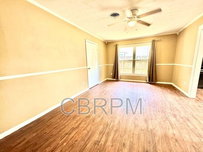 Photo - 5434 31st St