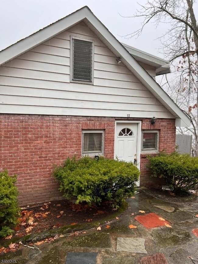 Photo - 12 Gifford Rd