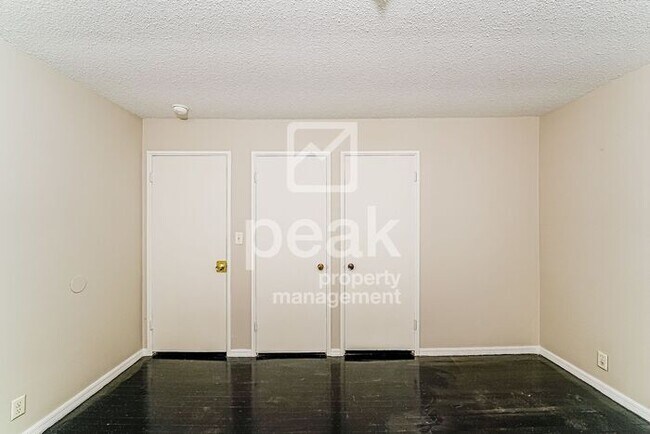 Photo - Beautiful 3 Bed/ 1 Bath home in Birmingham!