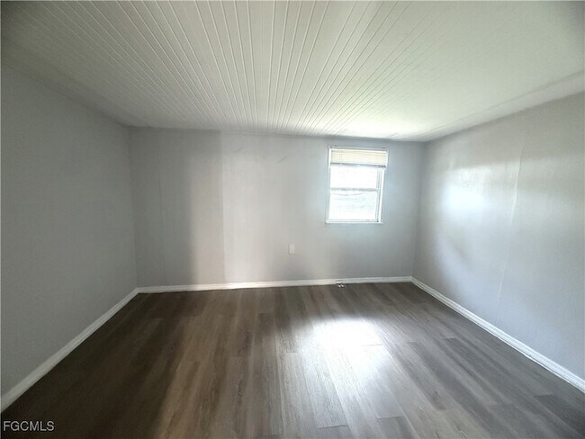 Photo - 8239 Suncoast Dr