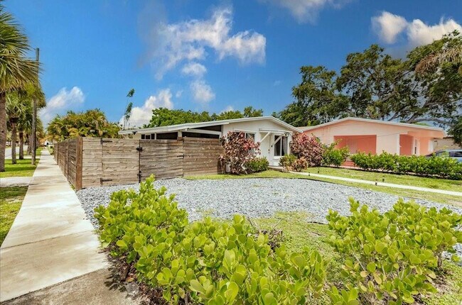 Photo - 422 Phippen Waiters Rd