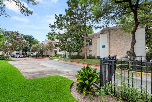 Photo - 7900 N Stadium Dr Unit True