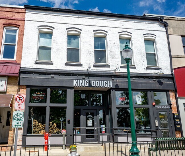 Photo - 108 W 6th St Unidad 108 W 6th  A