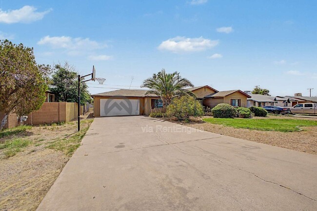 Photo - 1531 W 7th St