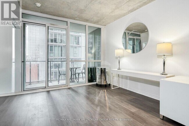 Photo - 88 Blue Jays Way Unit 1701