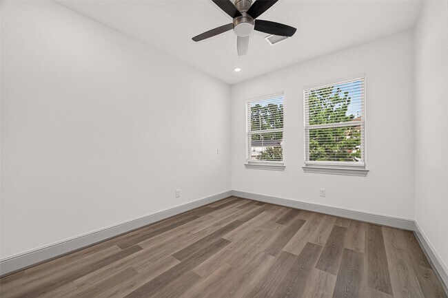 Photo - 159 Benjis Pl