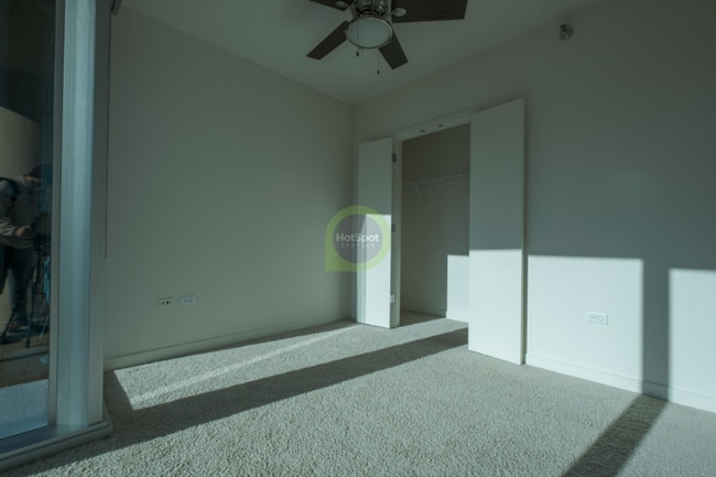 Photo - 151 W Kinzie St