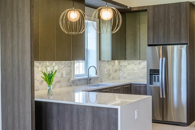 Photo - 487 Palisade Ave