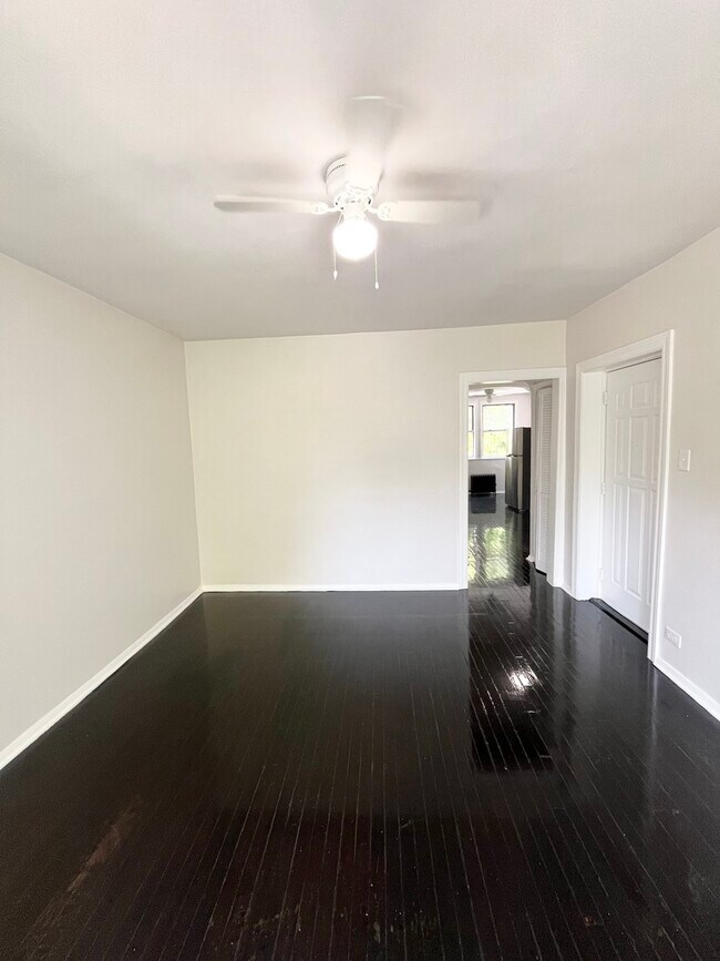 Photo - 948 N Kildare Ave Unidad 2