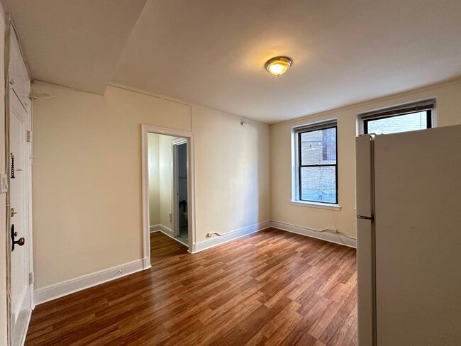 Photo - 3335 W Diversey Ave Unit 801