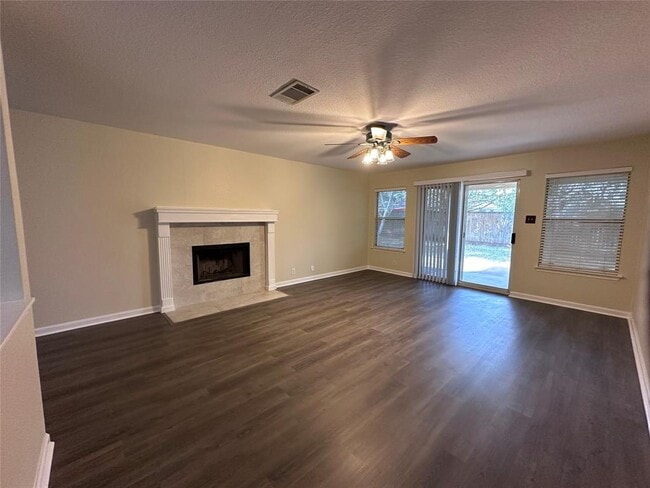 Photo - 320 Schaefer Blvd