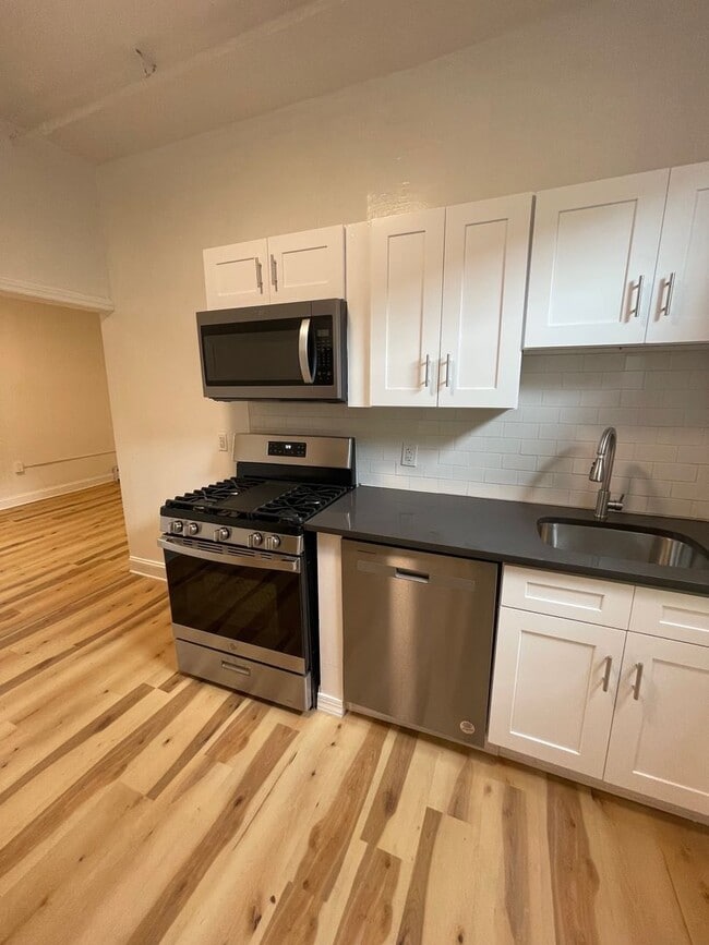 Building Photo - 8 William St Unit 1