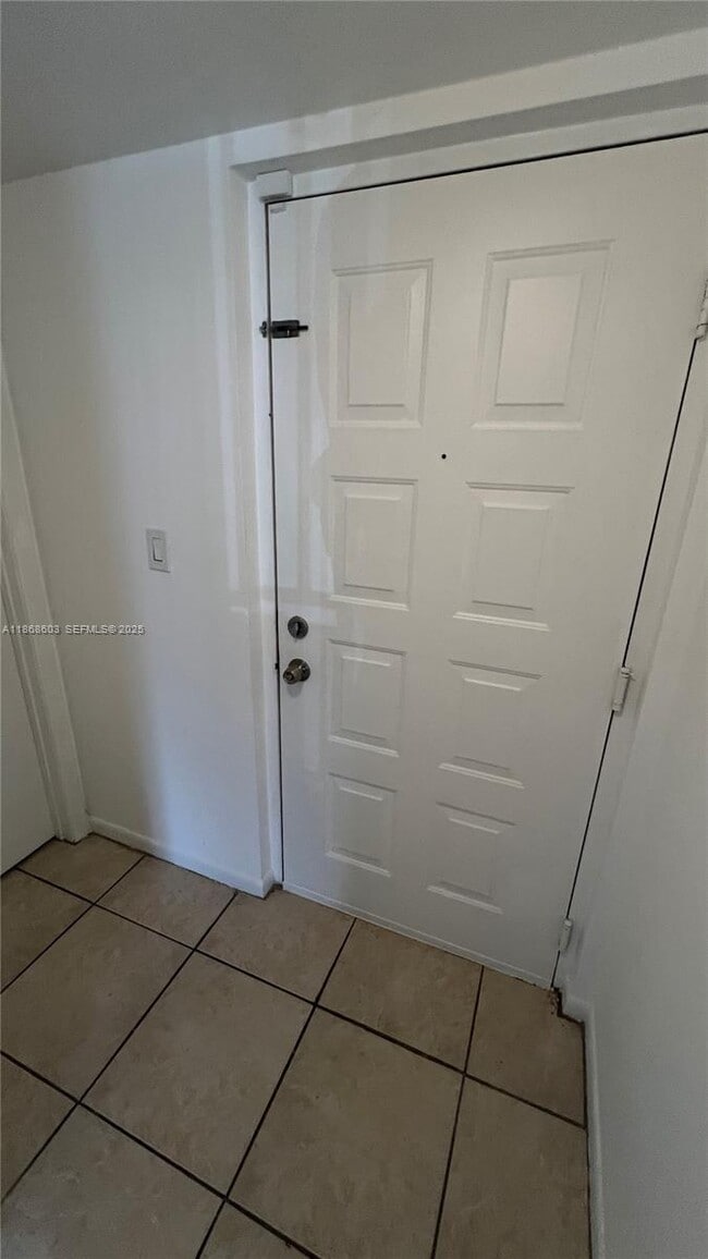 Photo - 711 N Pine Island Rd Unit 211