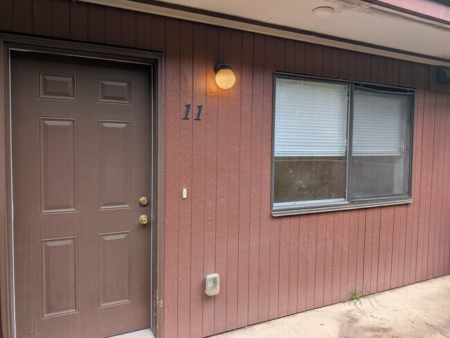 Building Photo - 5662 Vedder Rd Unit 11