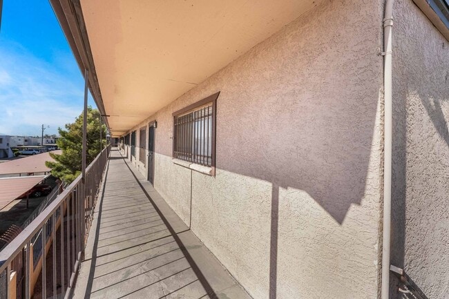 Photo - Modern Condo: Remodeled Elegance Awaits!