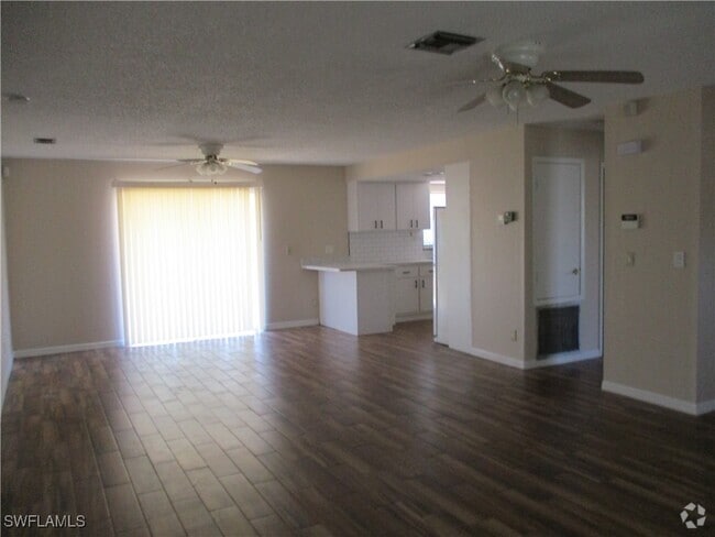 Building Photo - 1218 NE 3rd St Rental