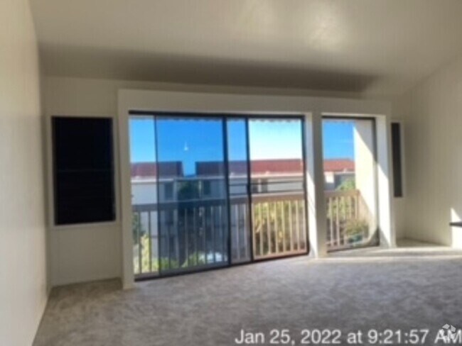 Building Photo - Makaha Valley Plantation Rental