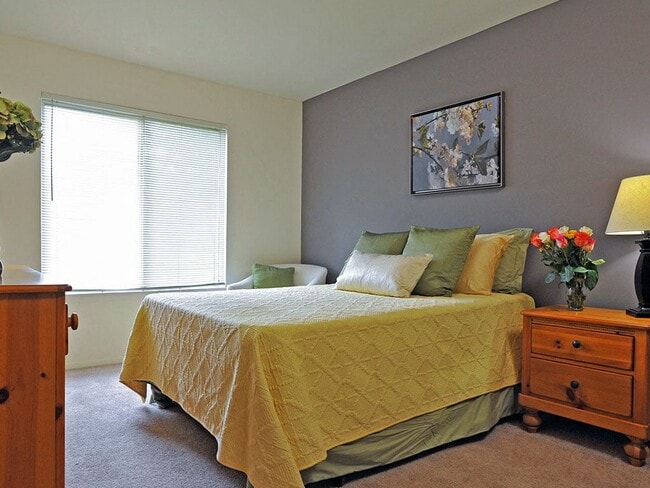 Primrose - Rivers Edge Apartments