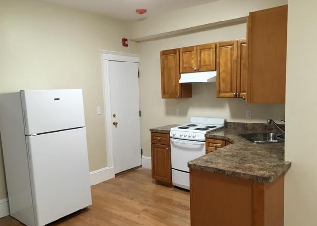 Photo - 884 Huntington Ave