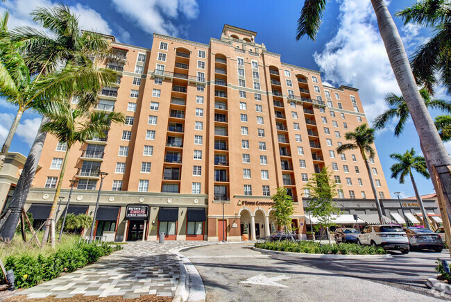 Building Photo - 651 Okeechobee Blvd Unit 301 Rental