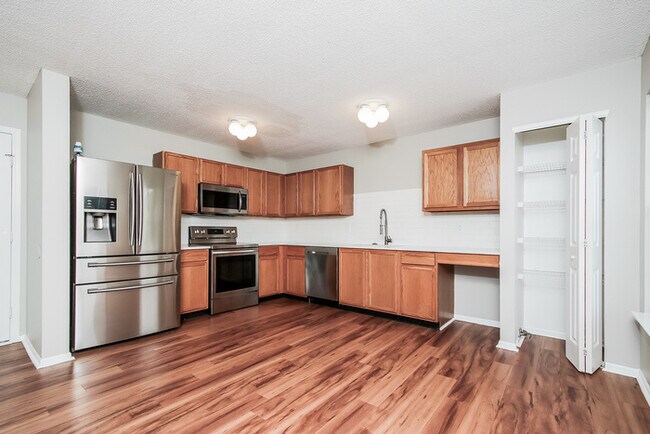 Photo - 13326 N Swayzee Ct