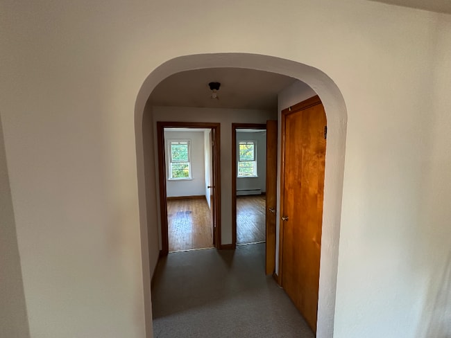 Photo - 4227 E Allen St Unidad 3