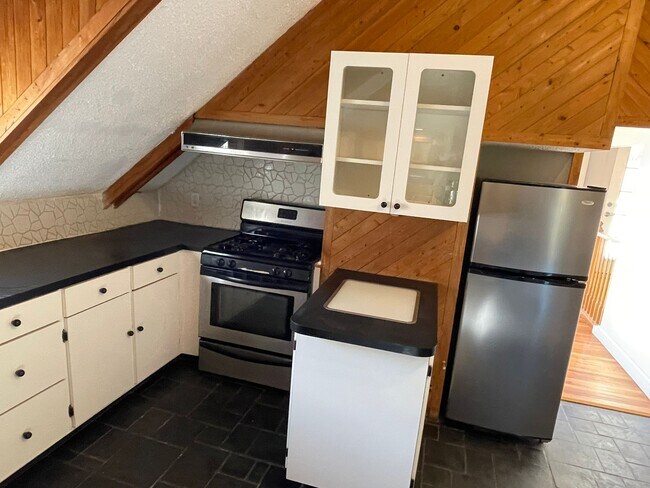 Photo - 81 Kirtland St Unidad Apartment 3