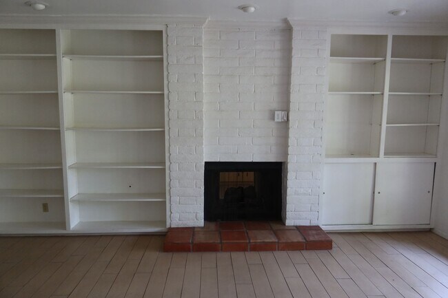 Photo - 10601 Park View Cir