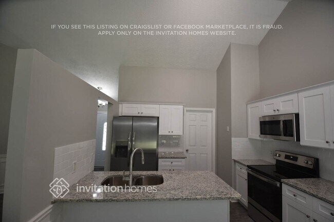 Photo - 1015 Mercury Dr SE