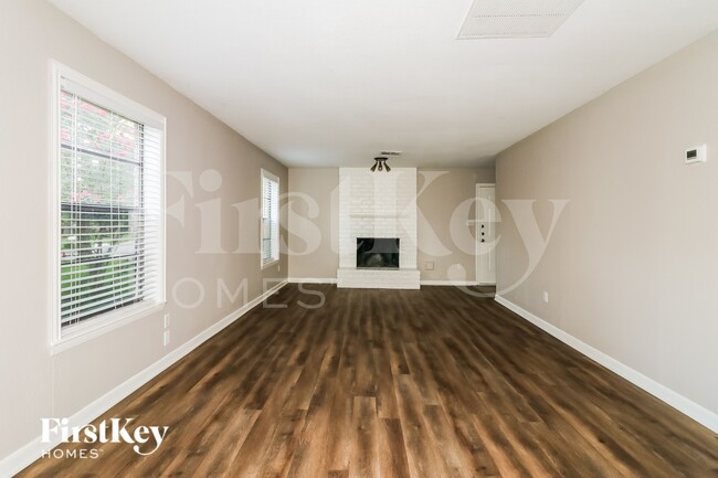 Photo - 2703 Shady Bayou Ln