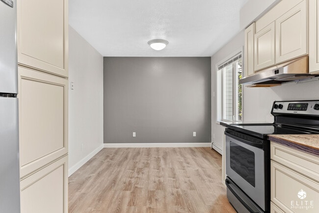 Photo - 1009 E 9th Ave Unit B