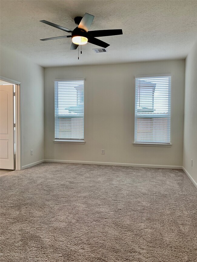 Photo - 2920 Grand Anse Dr