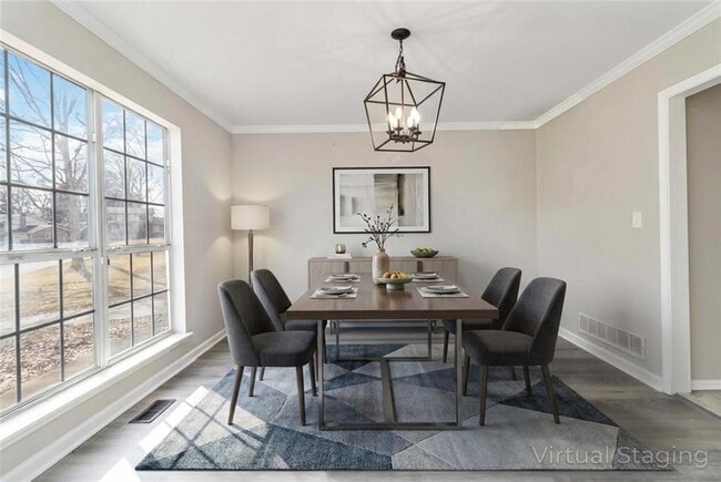 Photo - 2119 Tudor Castle Way