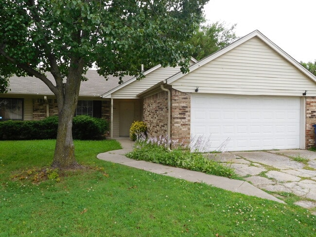 125th East Ave. Duplex - 125th East Ave. Duplex Apartment Unit 3910