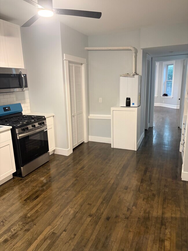 2947 N Springfield Ave Unit 1