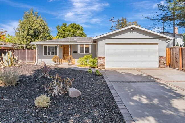 Building Photo - Wow! What a Great Home! Available Now!