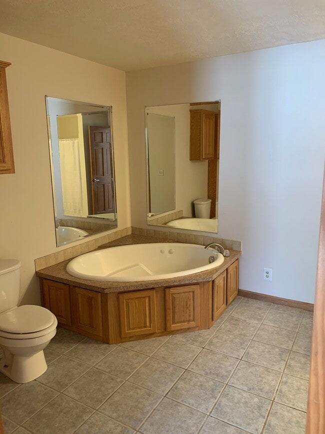 Photo - Country living close to the foothills