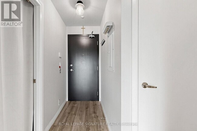 Photo - 2150 Lawrence Ave E Unit 208