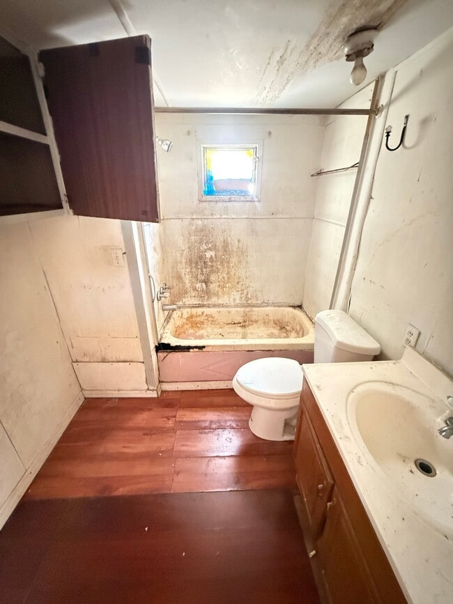 Photo - 622 N Beach St