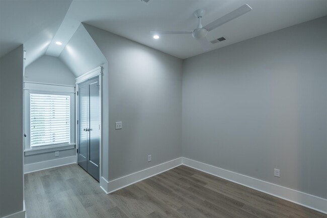 Photo - 7 Sanctuary Ct